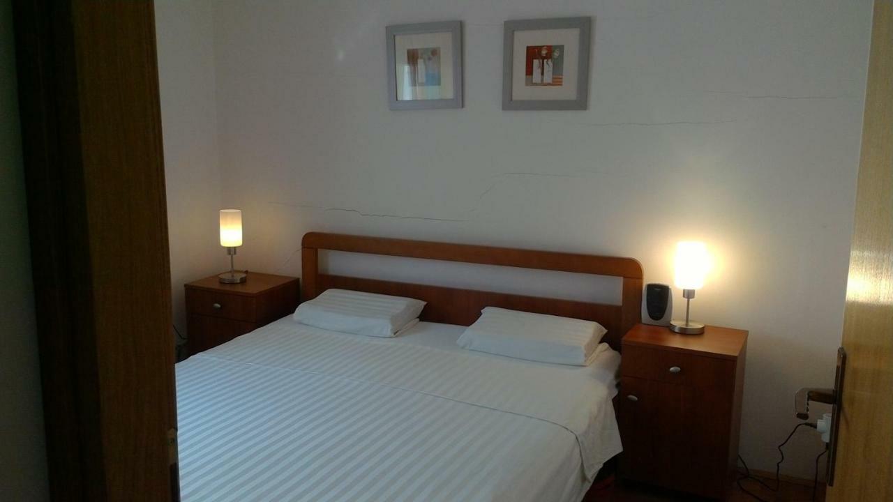 Lambrisa Apartment Trogir Exterior photo