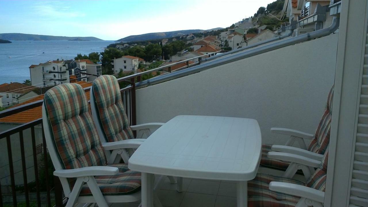 Lambrisa Apartment Trogir Exterior photo