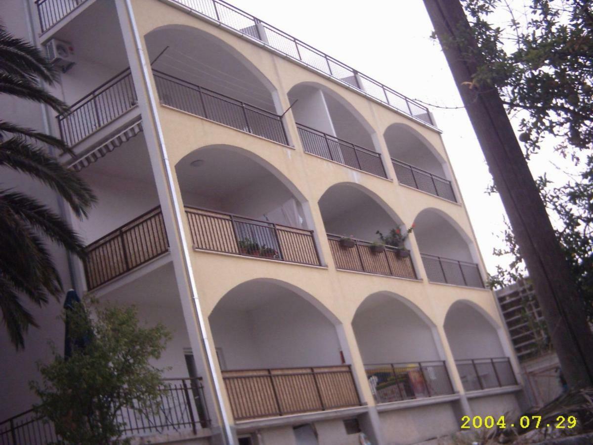 Lambrisa Apartment Trogir Exterior photo